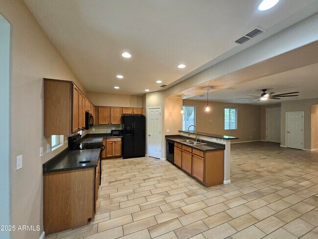 Photo - 7836 W Rock Springs Dr