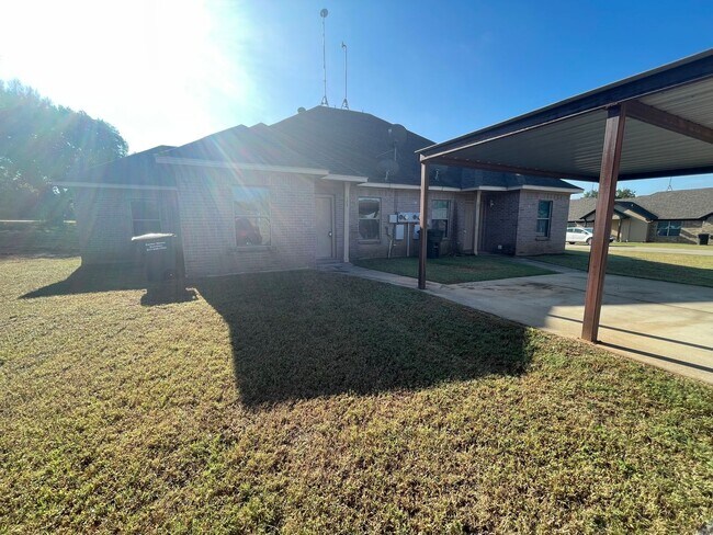 Photo - 105-107 Sunburst Court Unidad 105