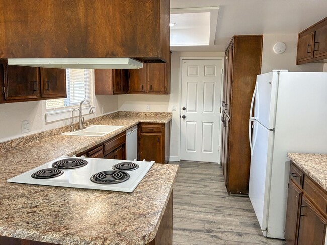 Photo - 3 Bedroom Home for Rent in Paradise CA | Fireplace, LVP Flooring, Yard & Garage