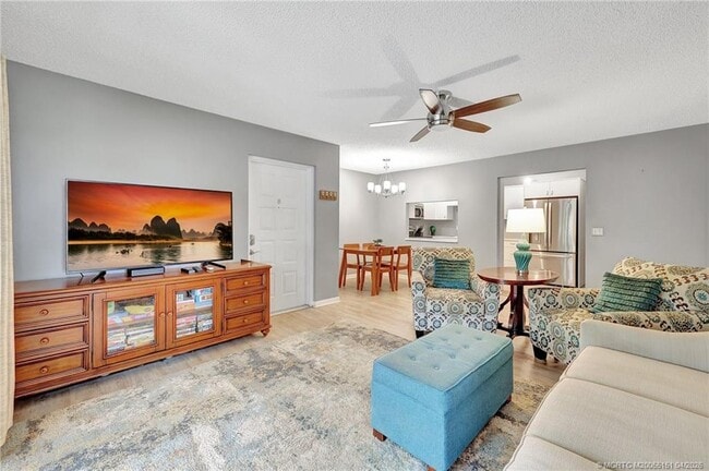 Photo - 1965 SW Silver Pine Way Unit 118D