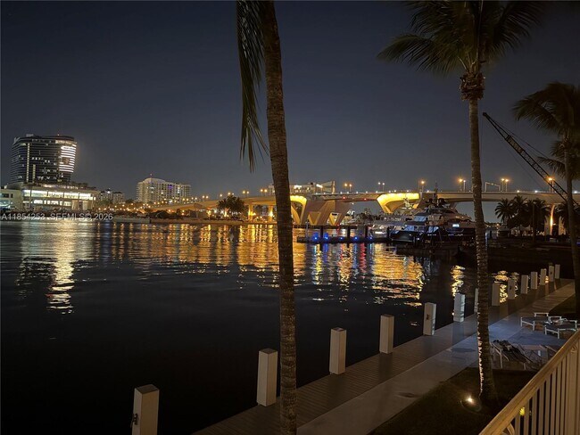 Building Photo - 1775 Harbourview Dr Unit 3