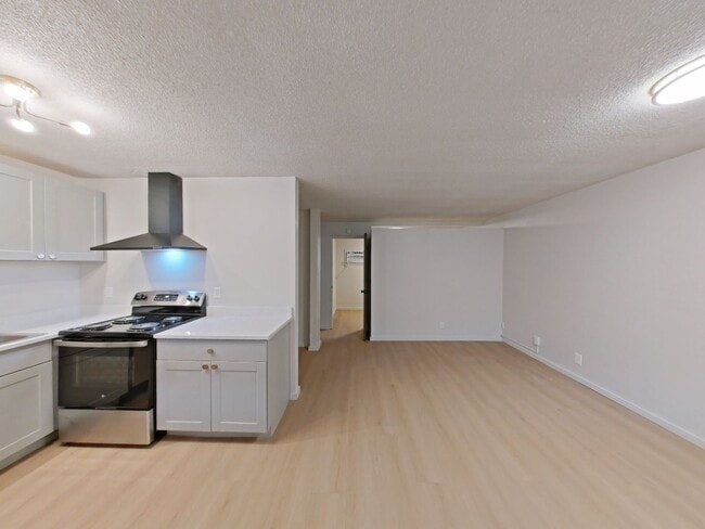 Photo - University Manor - Newly Renovated Units just a short walk from Campus!