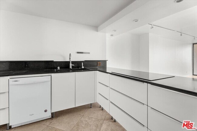 Photo - 4314 Marina City Dr Unit 924