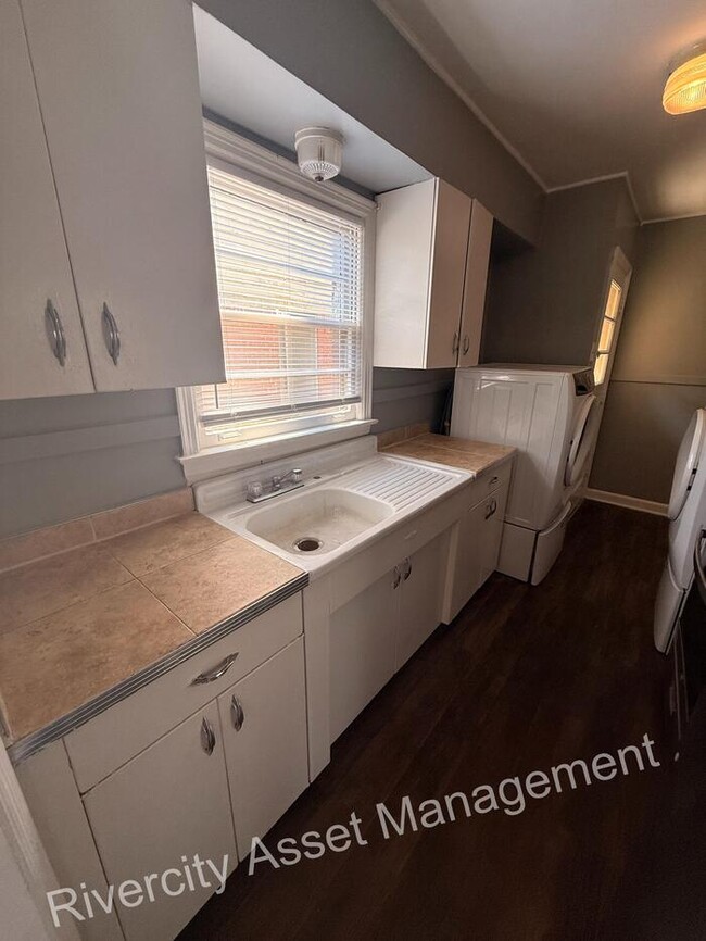 Photo - DUPLEX WITH NICE AMENTIES!!!! Section 8 We...