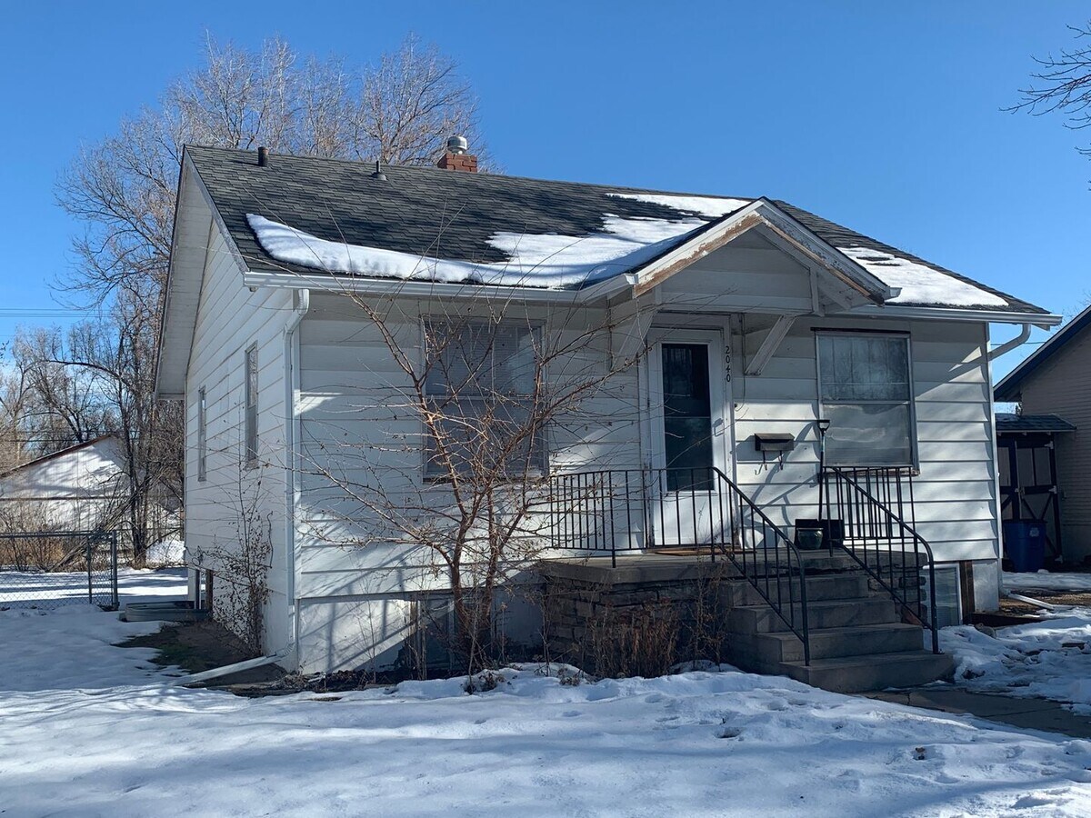 Photo - 4 Bedroom - AVAILABLE NOVEMBER 7th!