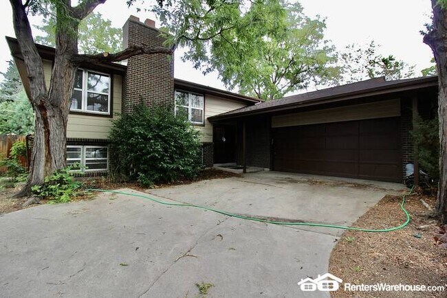 Photo - AVAILABLE NOW - Excellent 4BD/2BA w/ Garage, Fireplace, and Large Fenced Yard