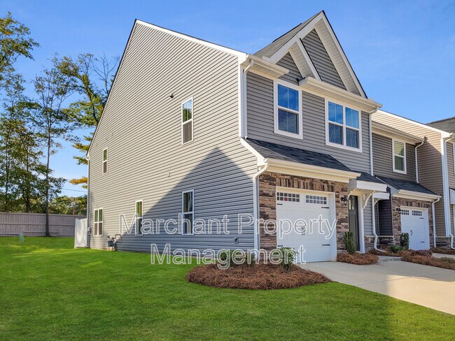 Photo - 111 Marthawood Ln