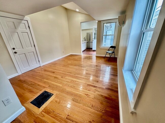 Photo - 8 Allen St Unit 2