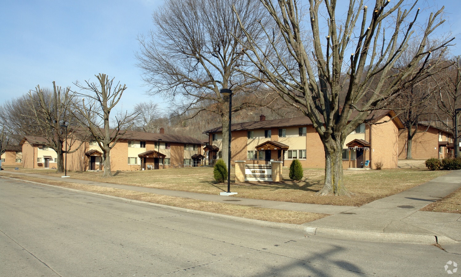 Riverhills Apartments - Riverhills Apartments