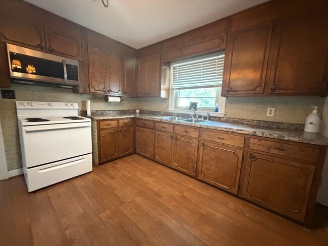 Photo - 207 W Church St