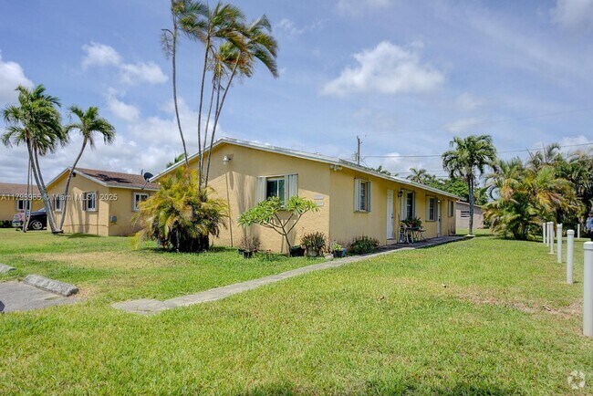 Building Photo - 25442 SW 107th Ave Unit 25442 Rental
