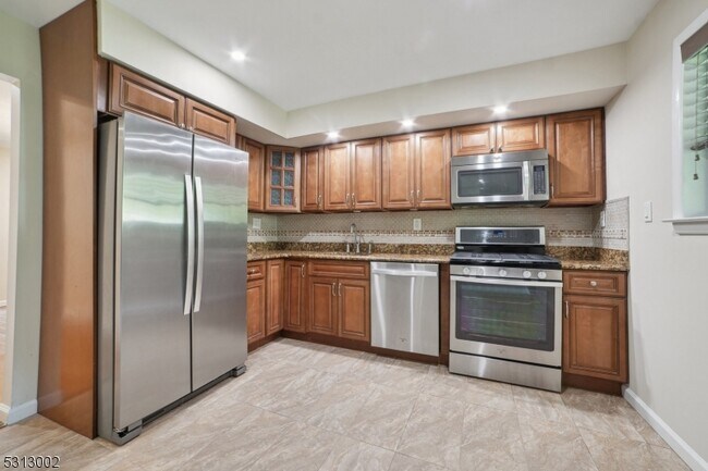 Photo - 8 Brookside Heights