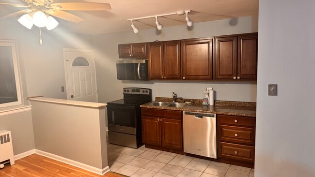 Photo - 2843 W Arthur Ave Unit 1E