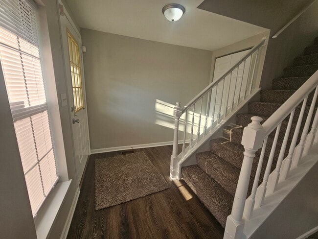 Photo - 10 King Dr