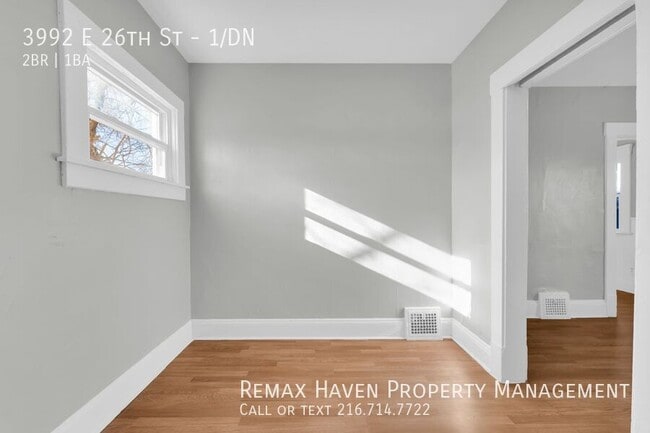 Photo - 3992 E 26th St Unidad 1/DN