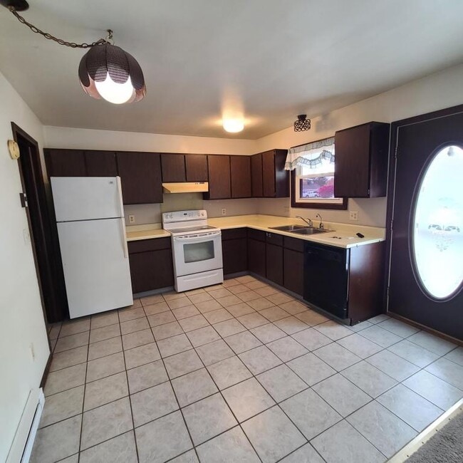 Photo - 912 East Ave