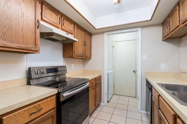 Photo - 2932 Canis Cir