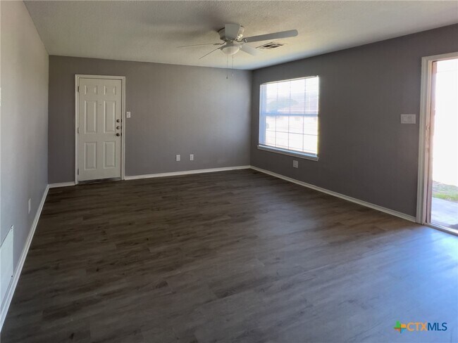 Photo - 2804 Alma Dr