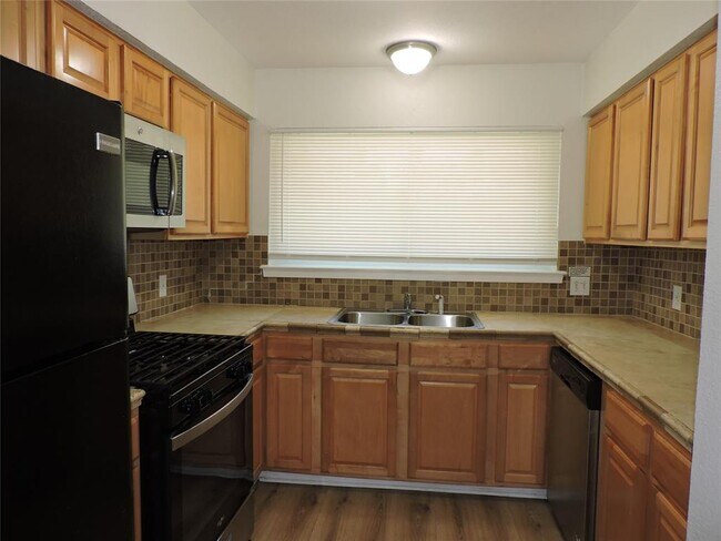 Photo - 1625 Chippeway Ln