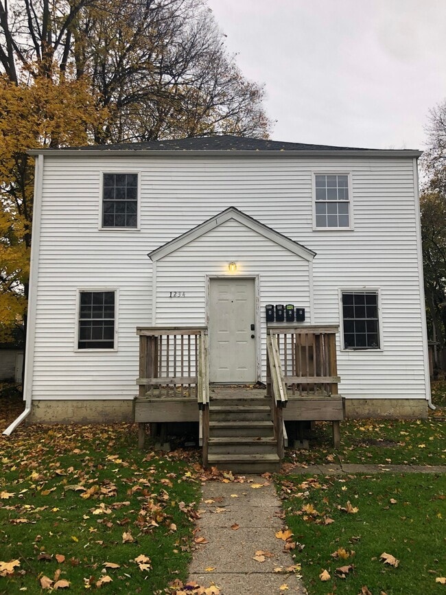 Building Photo - 1234 Egleston Ave