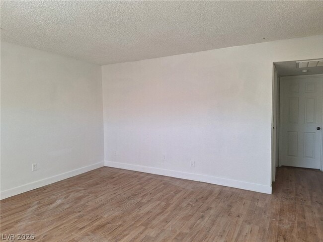 Photo - 1446 Garden Cir