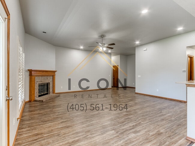 Photo - 313 E Plantation Terrace