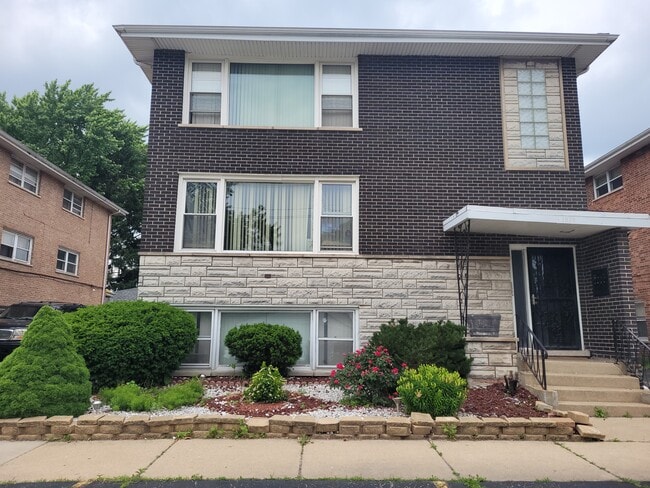 Photo - 1920 State St Unit 2E