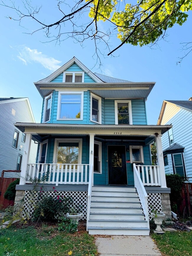 Building Photo - 2308 N Monticello Ave Unit 1