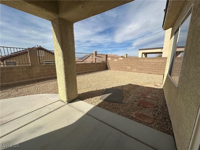 Photo - 2767 Invermark St