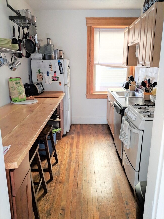 Photo - 97 Hancock St