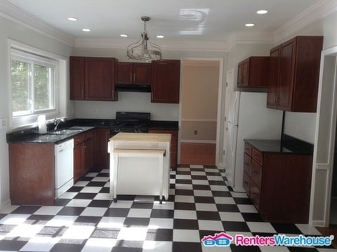 Photo - 1405 McQuiston Ct SW