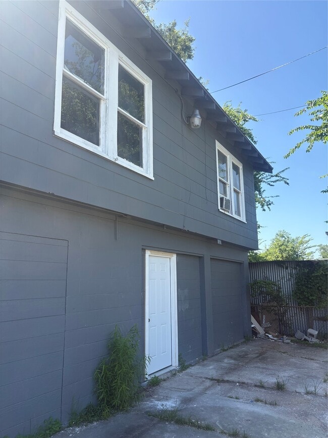 2450 S 4th St