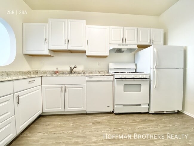 Photo - 350 N Oakhurst Dr Unidad 201