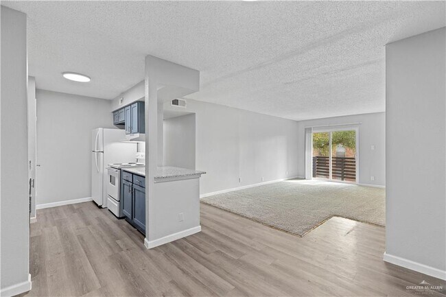 Photo - 16 Barnard Rd Unidad A-13