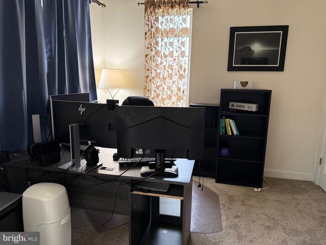 Photo - 711 Perthshire Pl