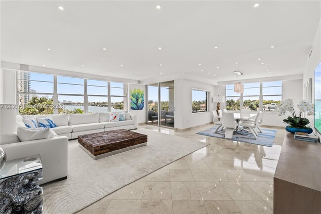Photo - 5640 Collins Ave Unidad 4D