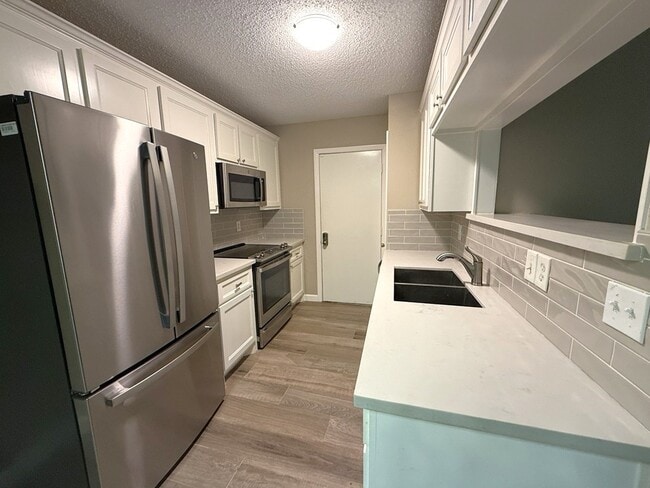 Photo - 15934 Blueridge Rd