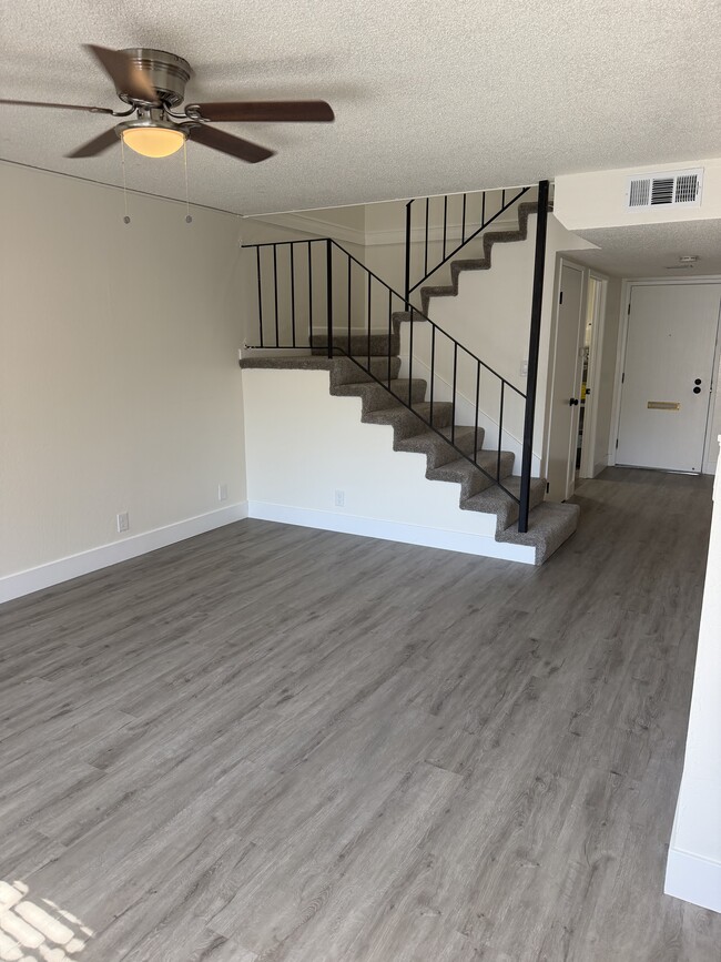 Sala de estar - 5128 Greenberry Dr Unidad 5128 Greenberry Drive