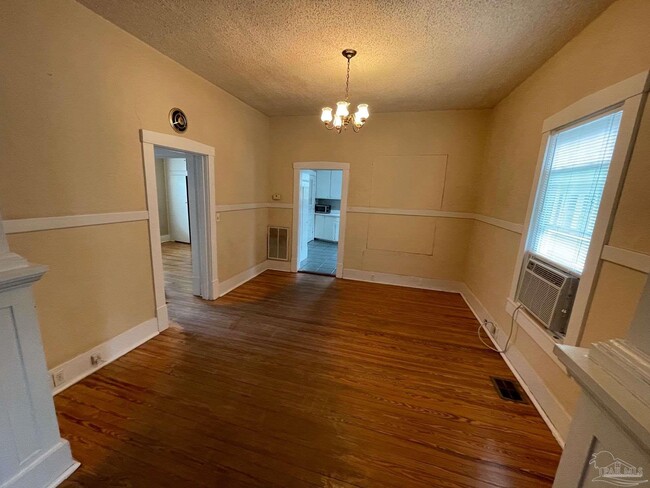 Photo - 1310 E Strong St