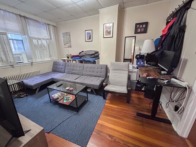 Building Photo - 7 Anderson St Unit 6 Rental