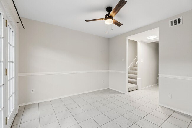 Photo - 6422 Burgoyne Rd Unidad 150