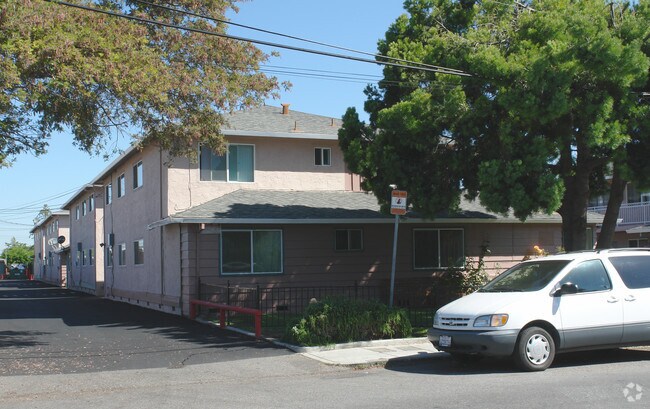 Photo - 39-55 Rancho Dr