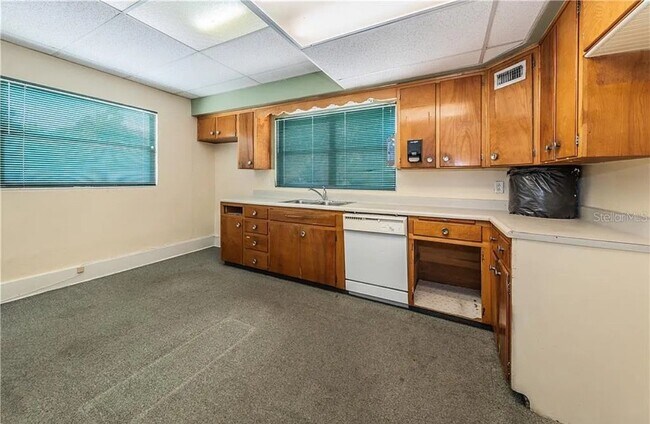 Photo - 638 E Tarpon Ave