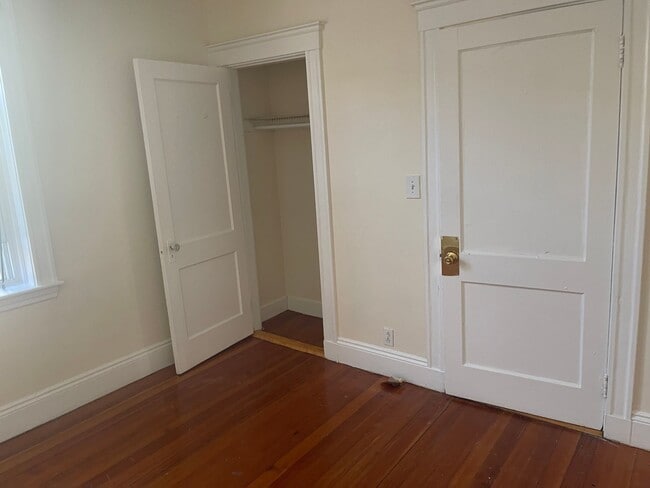 Photo - Allston 4 Bed split or formal 3 bed Ht Hw Included month free HW Floors Laundry Students ok