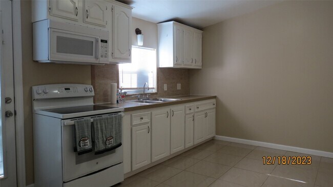 Photo - 811 28th St Unit A