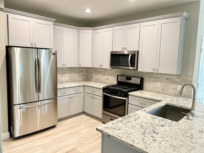 Building Photo - 66 Scarlet Woods Ct