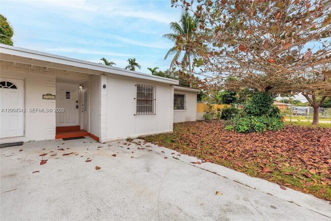 Building Photo - 14601 NW 10th Ave Unit 1