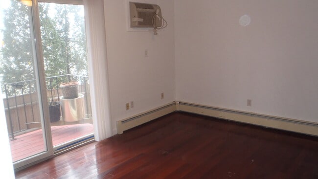 Photo - 1129 N Shore Rd Unit 2