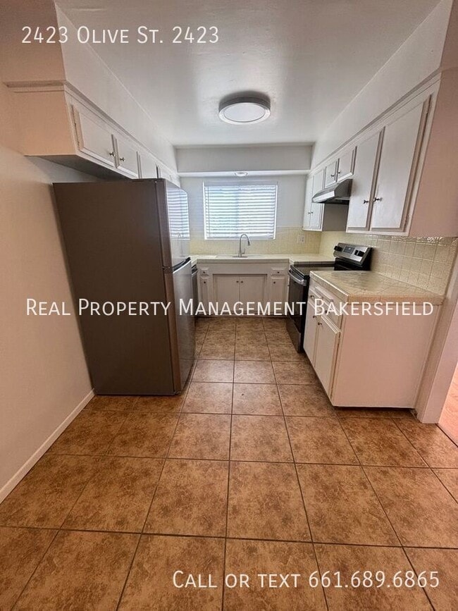 Photo - 2423 Olive St
