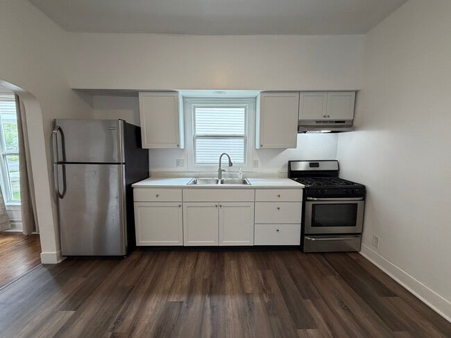 Photo - 4 Bedroom updated home in Grand Rapids